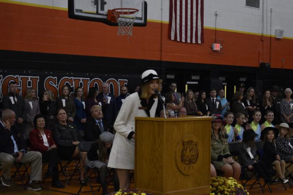 maid silva miss Lilly Harper Ryan gives her speech.